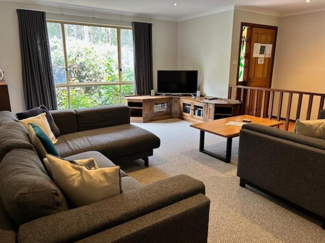 Mansfield Retreat - In Town - マーガレットリバー エクステリア 写真